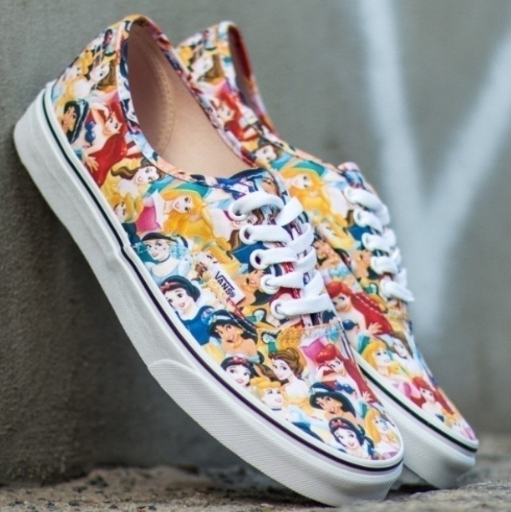 Vans × Disney Rare Authentic Multi Disney Princess Print Shoes Unisex Women’s 7